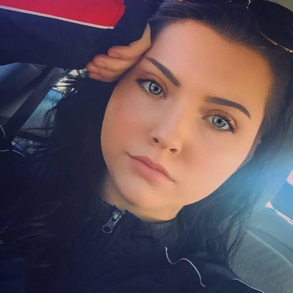 Meet your Posher, Anna - Picture 1 of 1